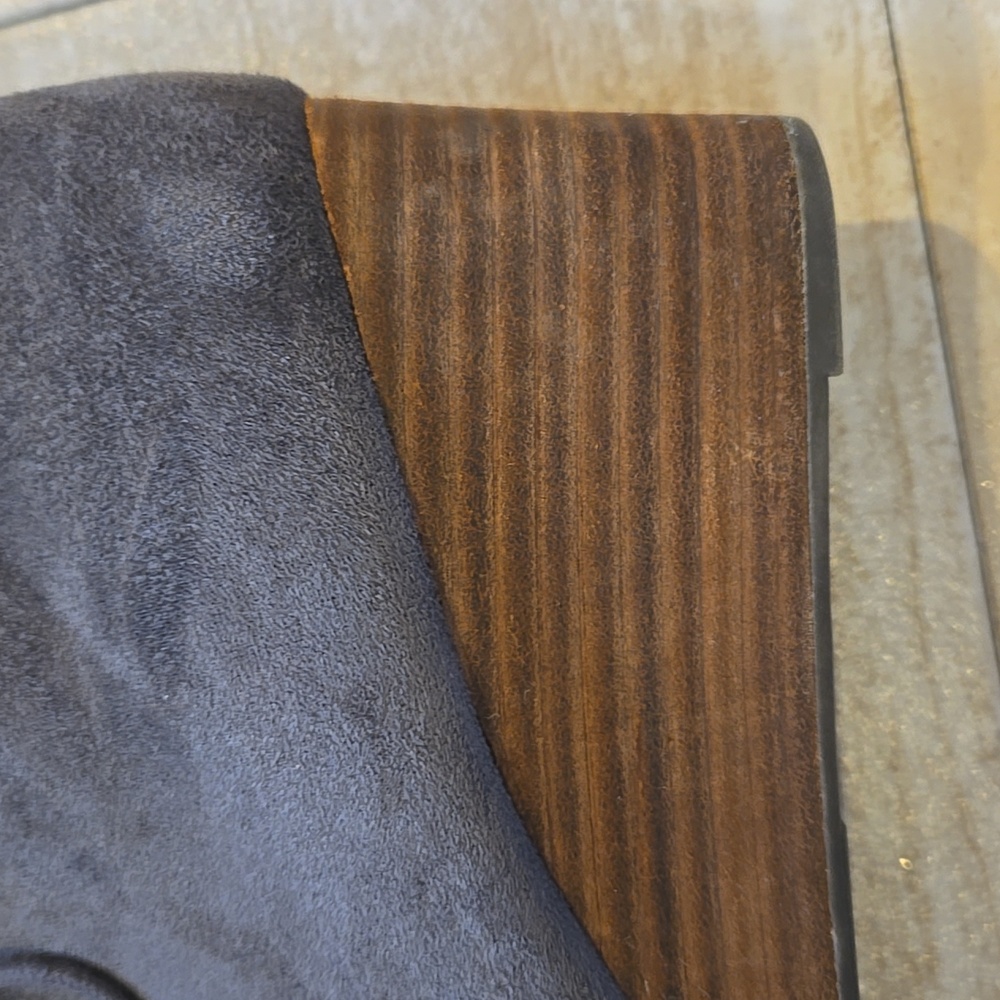 Dr. Scholl's Be Energized Foam Technology Gray Suede Dakota Ankle Wedge Booties - Picture 5 of 12